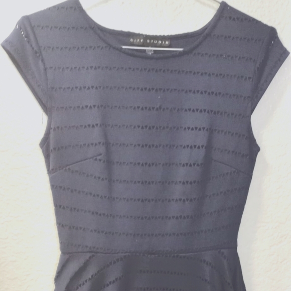 Teenage dress. - Picture 1 of 4